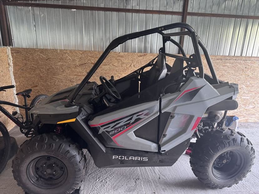 Polaris RZR 200 EFI
