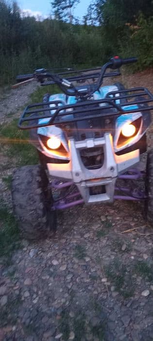 Vand atv marca hummer 125cc