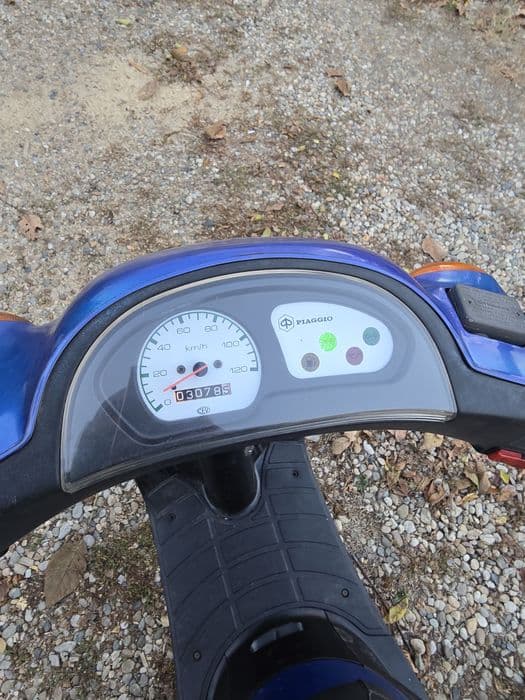 Scuter Piagio zip