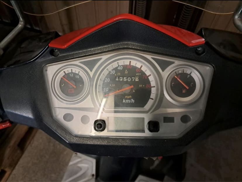 Scuter luxxon 49 cm 2012