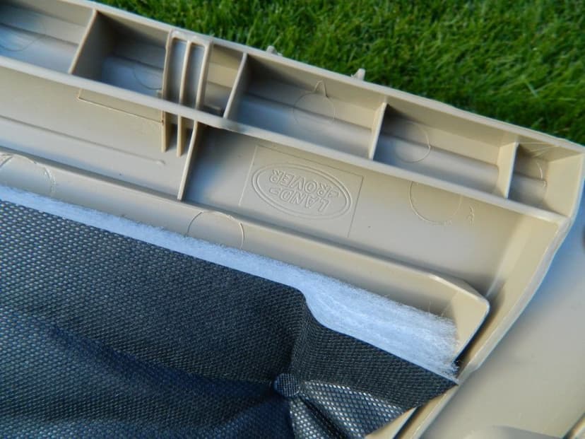 Protectie portbagaj stanga Land Rover Discovery 3 model 2004-2009