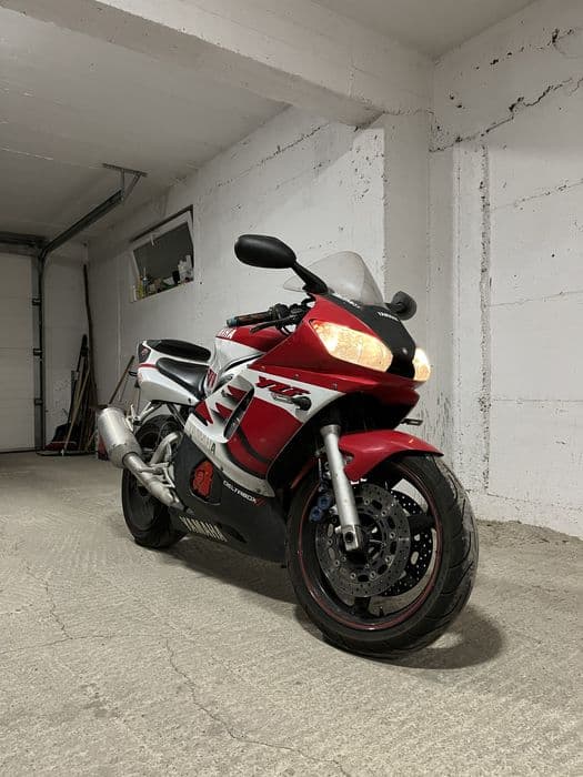 Yamaha YZF-R6 (1999) – În stare bună, proprietar