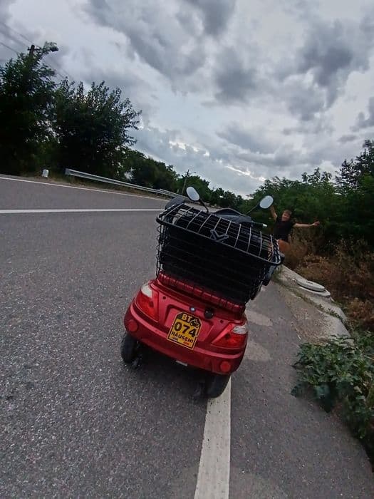 Vând triciclu cu un loc