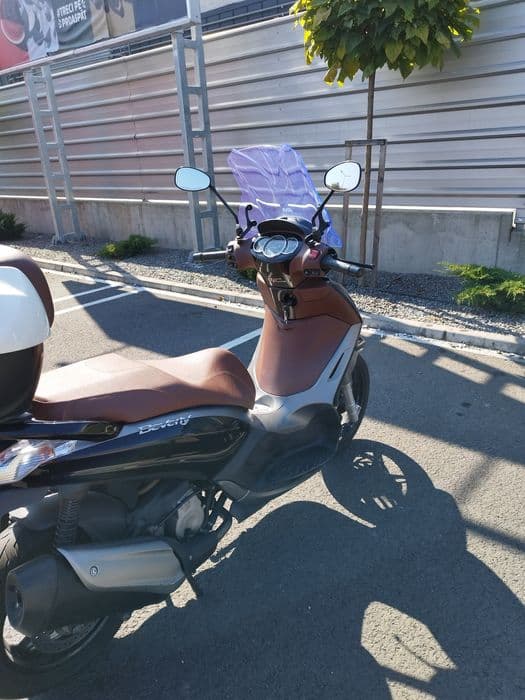 Piaggio Bevely Sport Touring sau schimb