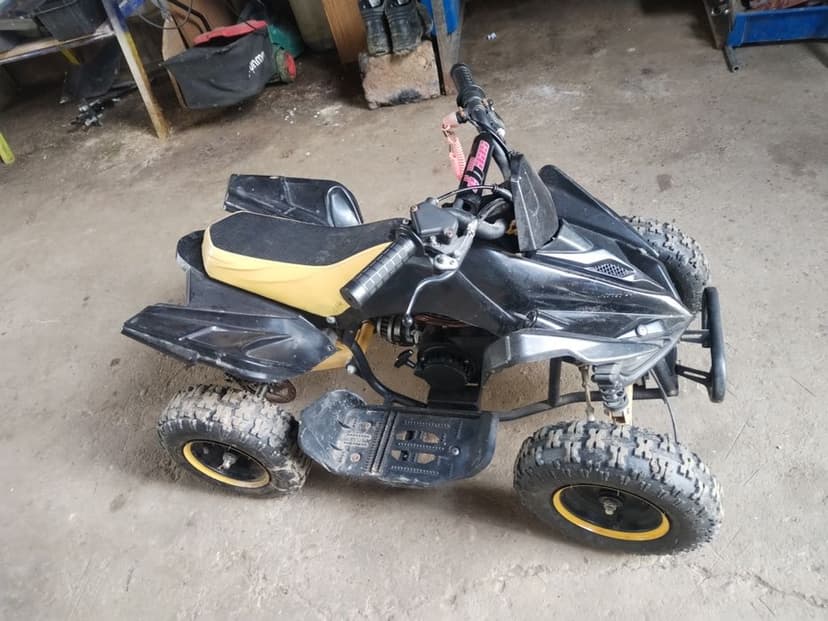Vând atv copii motor 49