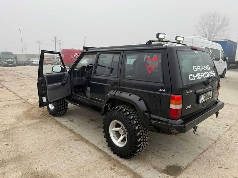 De vânzare Jeep Cherokee – Preparat Off-Road