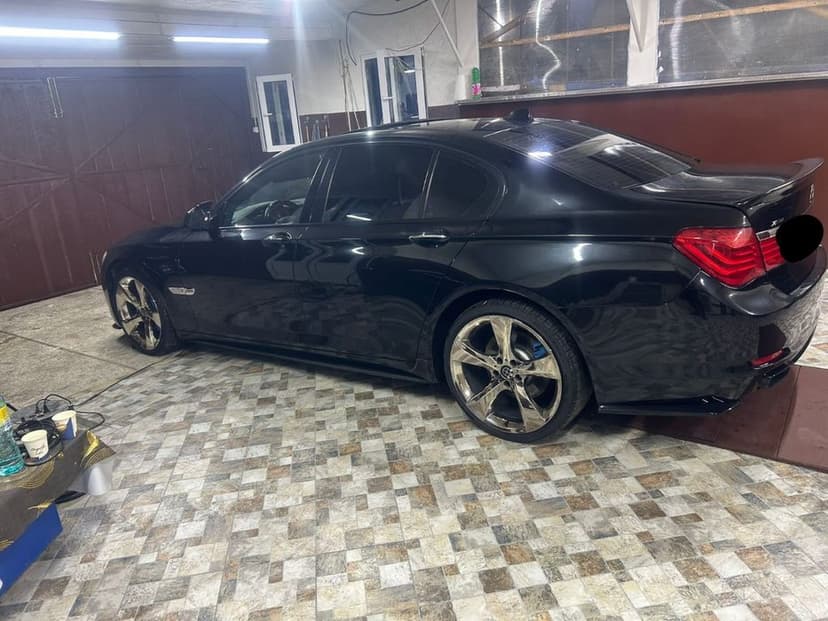 Oferta Bmw f01 740xd schimb cu atv peste 400cm sau Teren de orice fel