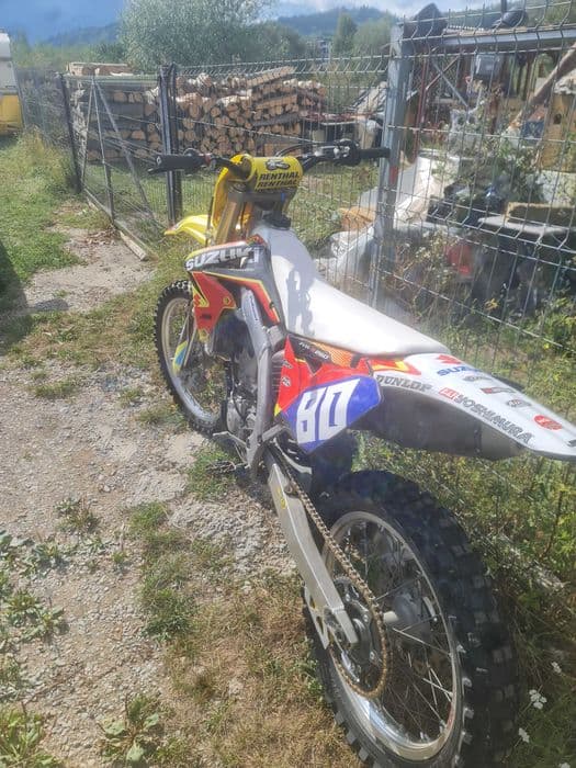 Suzuki rmz 250 . 2012  foarte bine intreținut, schimb cu wv t4