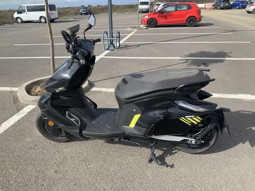 Scuter electric Zeeho AE8+