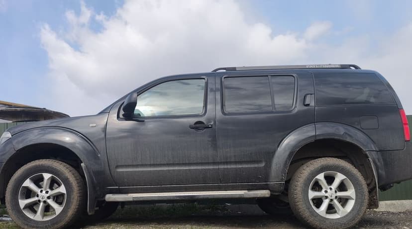 Motor bena nissan navara pathfinder