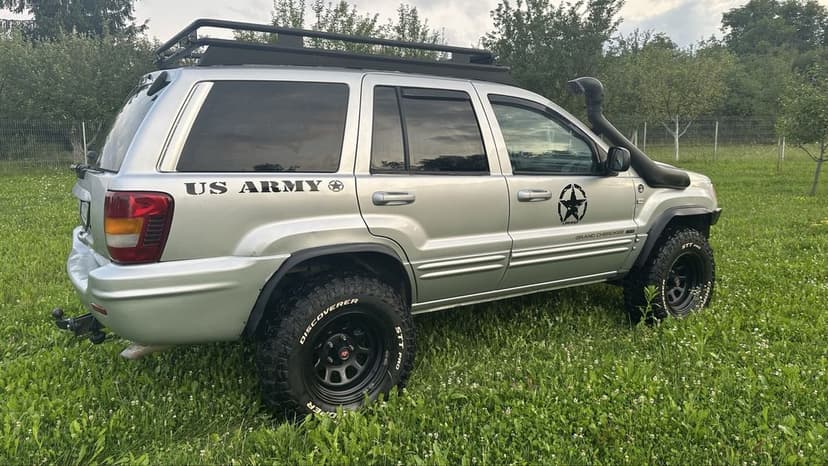 Jeep Grand Cherokee (astept oferte)