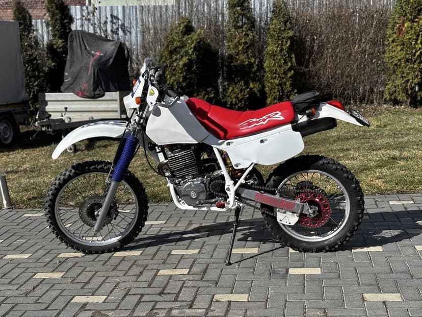 Honda XR600R enduro și supermoto