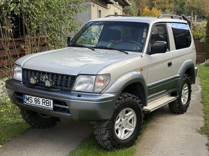 Toyota Land Cruiser - 3.0 diesel - autoutilitar - foarte intretinut .