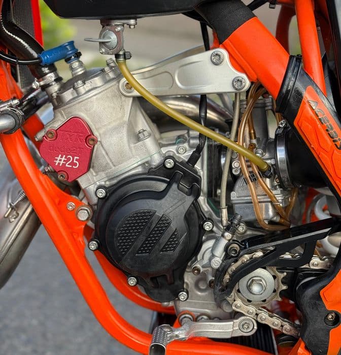 Vând KTM 125(150) SX 2 timpi Power valve/TUNING/105h!