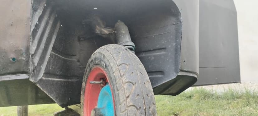 Cabina Piaggio Ape si sasiu.