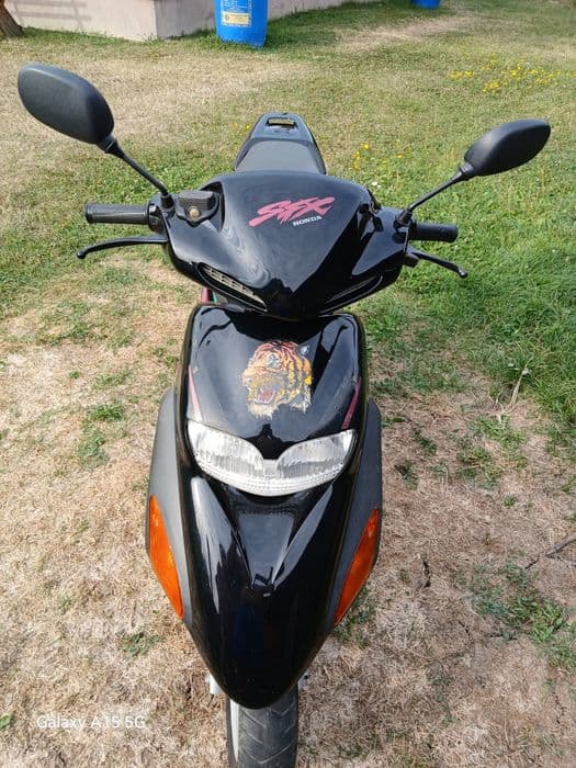 Scuter   honda 50 cm