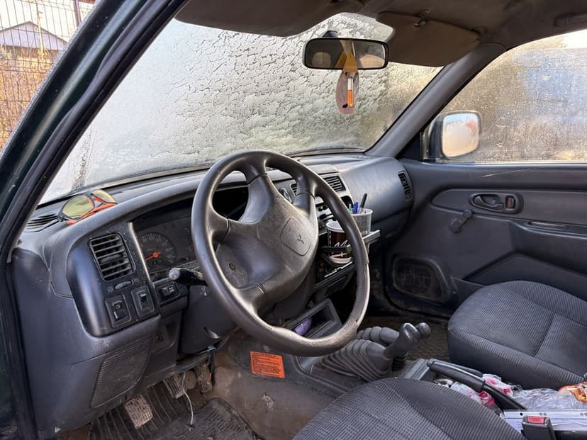 Vând Mitsubishi L200