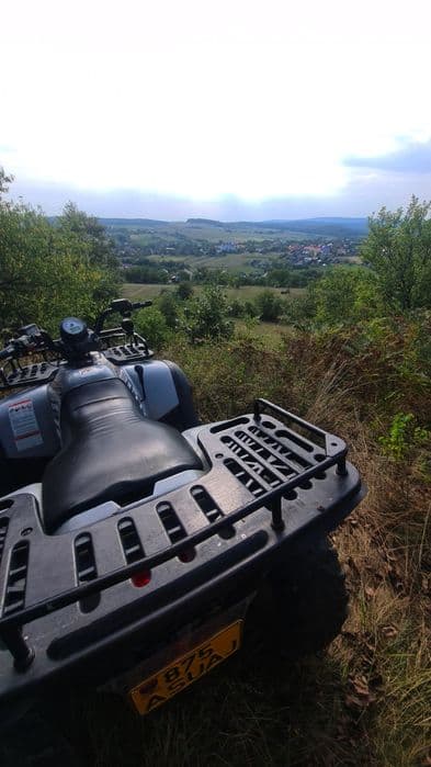 Vând atv polaris magnum 330