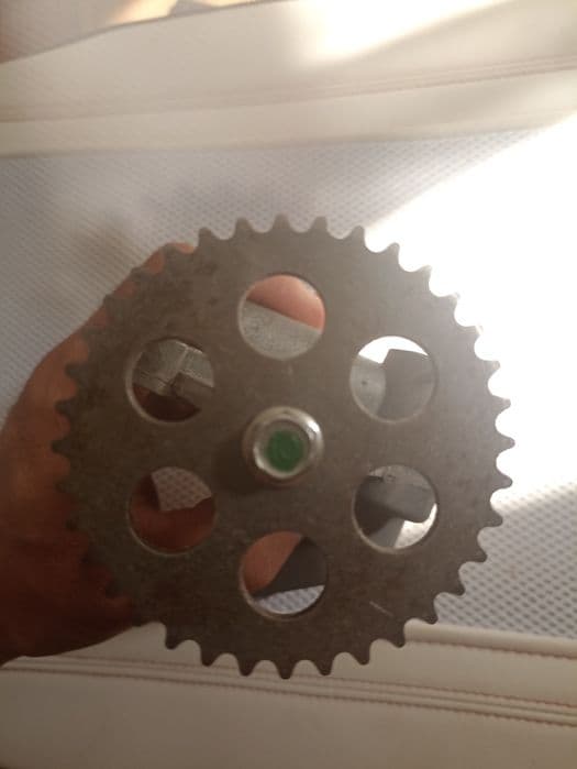 Se vinde pompa ulei Polaris Rzr