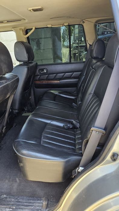 Rezervat Nissan Patrol GU4 pregatit de overlanding