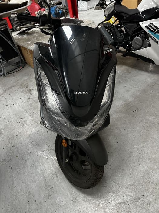 Honda PCX 125 usor avariat 2021