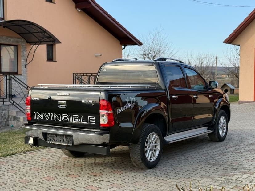 Toyota Hilux Invincible / 2014 / 3.0 diesel / Full