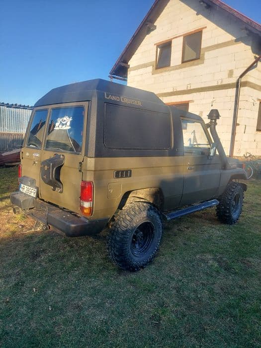 Vând/schimb Toyota Land Cruiser HZJ73