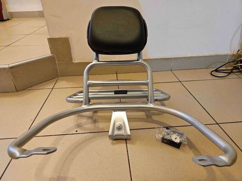 Portbagaj spatar Vespa Sprint Primavera argintiu, motocicletă