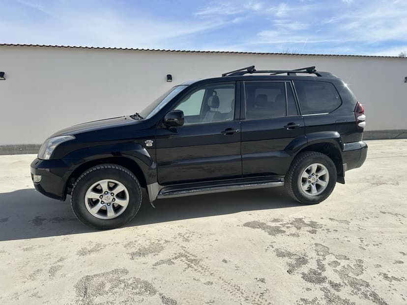 Toyota Land Cruiser 120