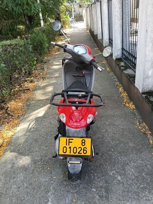 Vand scuter Piaggio Liberty 50cc an 2016 carburatie, toate actele.