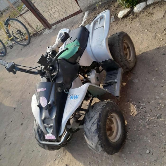 Vând ATV 49 CC pe benzina