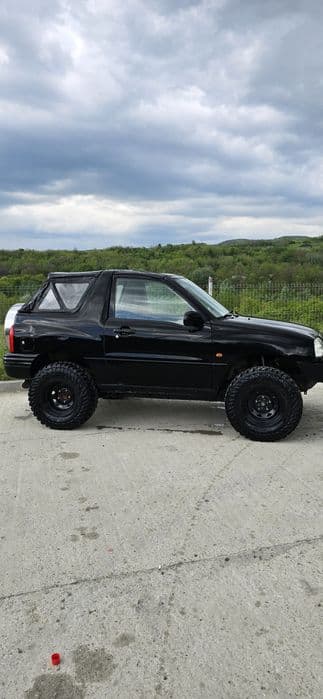 Vând Suzuki grand vitara 2.0 i