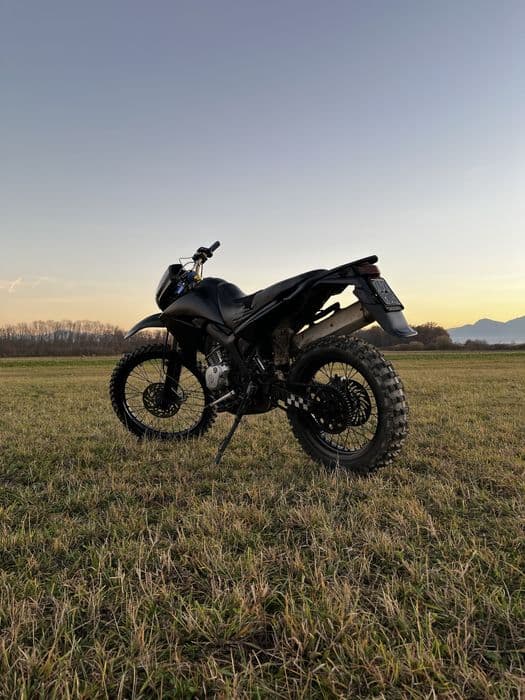 Cross yamaha xt125R