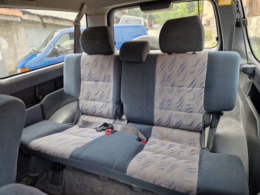 Dezmembrez Toyota Land Cruiser j90-J95