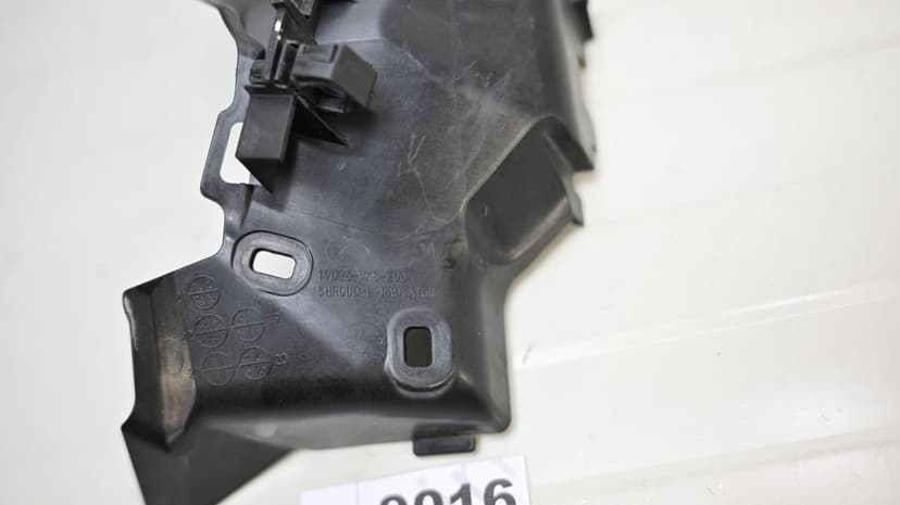 Honda CRF 1100 L Africa Twin 2020 - 2024 Plastic radiator stanga