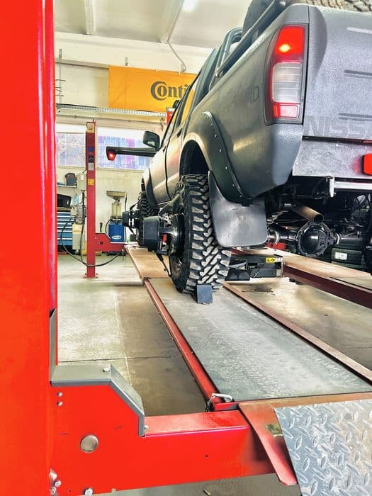 Nissan Navara D22 2009 ( nu hilux , l200 , ranger )