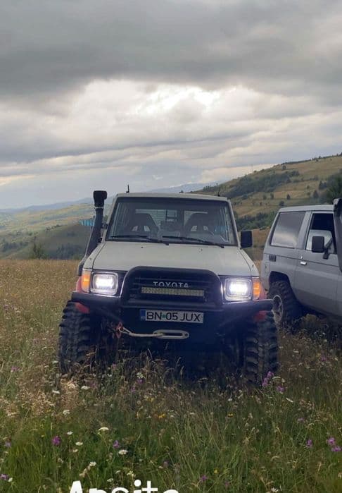 Toyota land cruiser lj 70