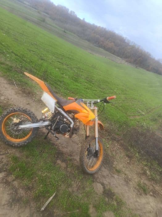 Vând motocross 125cc 4t