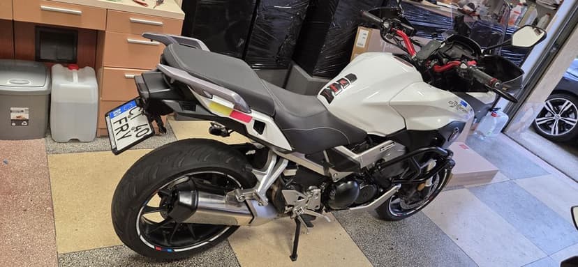 Honda VFR 800x crossrunner V-tec