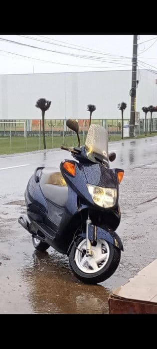 Suzuki Burgman/ Honda Pantheon