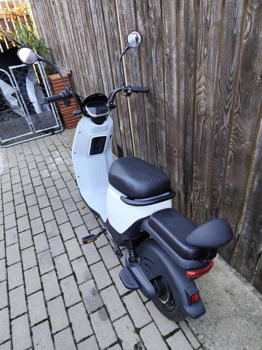 Vând scuter electric nou.