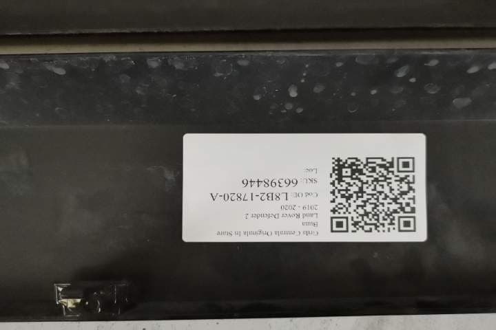 Grila Centrala Originala In Stare Buna Land Rover Defender 2 2019 2020