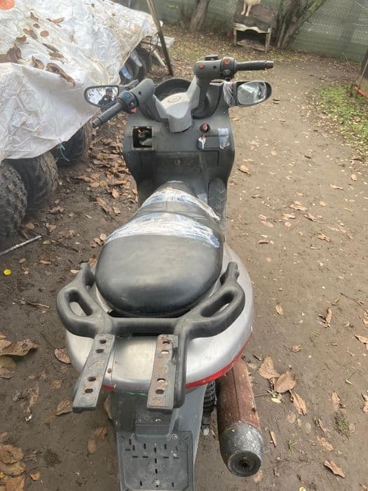 Vând scuter bun cu acte