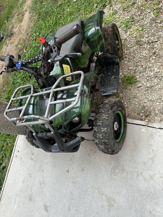 Se vinde ateveu pt copii cu pornire la demarou