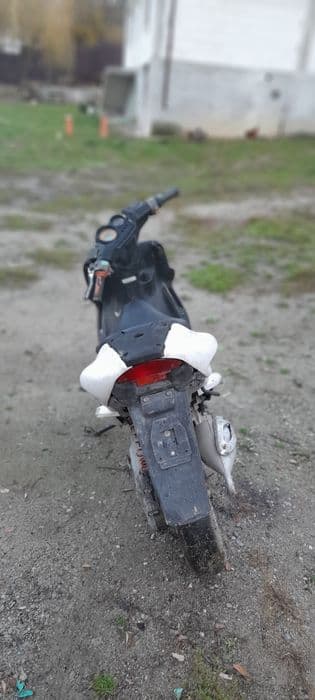 Scuter 49cc 2t rosu cu alb