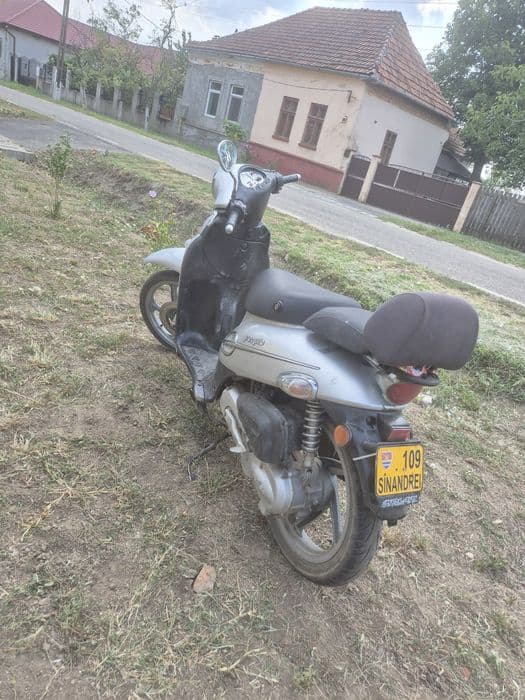 Vand/schimb Scuter Kimco people 50cc