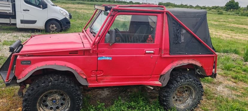 Vând samurai cu motor de 1.6 8 v vitara