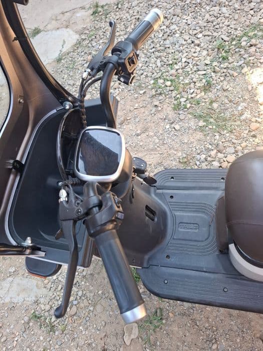 Scuter electric 3 roti