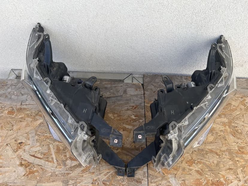 SET Far stanga dreapta Toyota Land Cruiser J150 Facelift LED