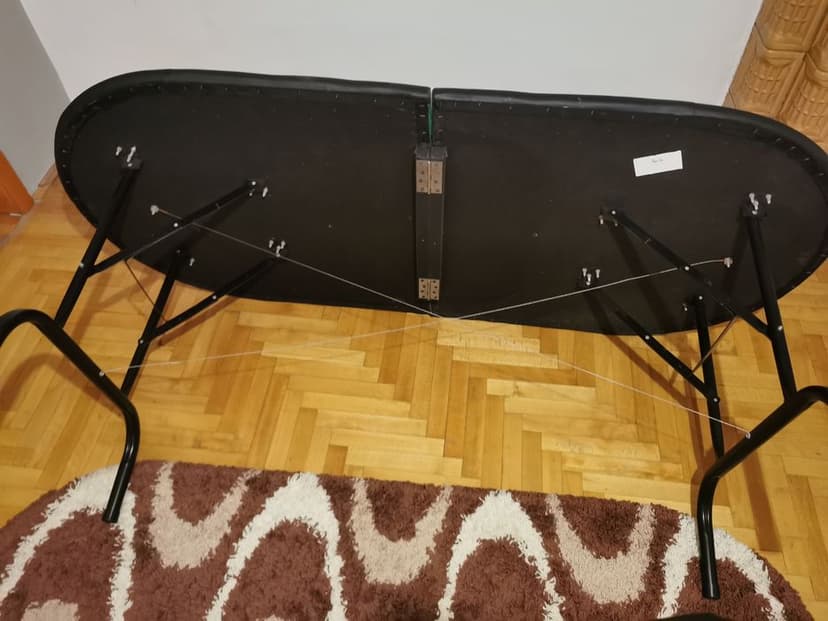 Masă poker în stare foarte. Buna